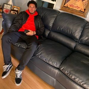 Meet your Posher, Jonathan